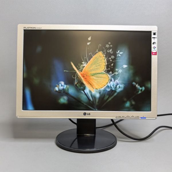 Монитор LG Flatron W1942T, 1440x900, 75 Гц, TN серый
