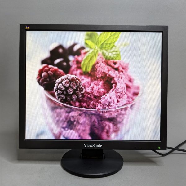 Монитор Viewsonic VA925-LED, 1280x1024, 75 Гц, TN чёрный