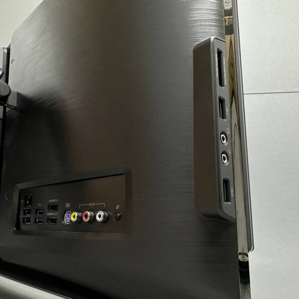 23'' FHD Моноблок Lenovo Ideacentre B520 / i7-2600 / 8Gb / 240Gb SSD / 1Gb GT555M, черный