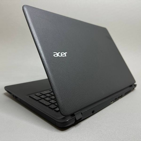 15.6'' Ноутбук Acer Aspire ES1-523-60LS черный