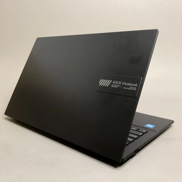 15.6'' IPS Ноутбук ASUS Vivobook Go 15 E1504GA-BQ585 черный