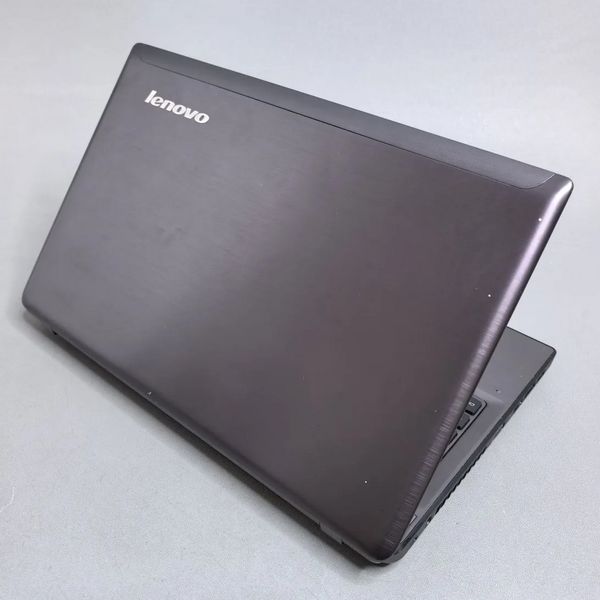 15.6'' HD Ноутбук Lenovo IdeaPad Z570 (20095) коричневый