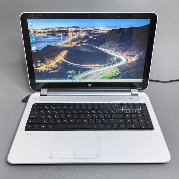 15.6'' HD Ноутбук HP Pavilion 15-n010sr (F2U85EA) белый