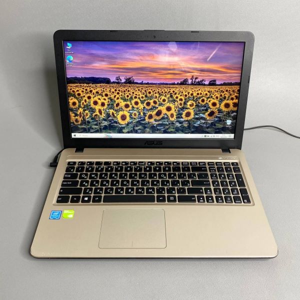 15.6'' Ноутбук ASUS VivoBook X540SC-XX033T золотистый