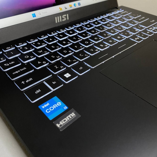 14'' FHD Ноутбук MSI Modern 14 C12M-231RU черный