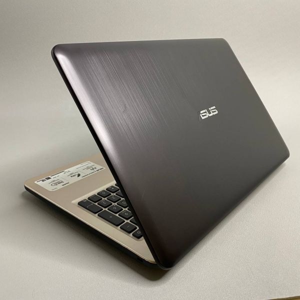 15.6'' Ноутбук ASUS X540SA-XX032T золотистый