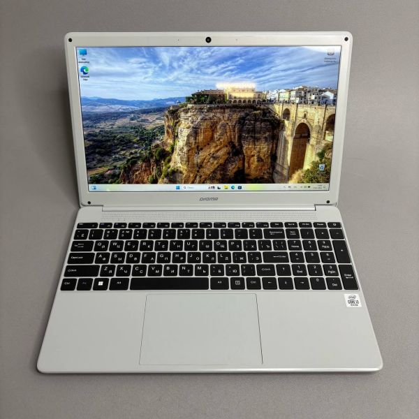 15.6'' FHD Ноутбук Digma EVE 15 P417 DN15P3-8CXW01 серебристый