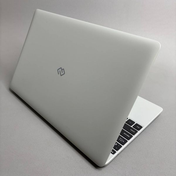 15.6'' FHD Ноутбук Digma EVE 15 P417 DN15P3-8CXW01 серебристый