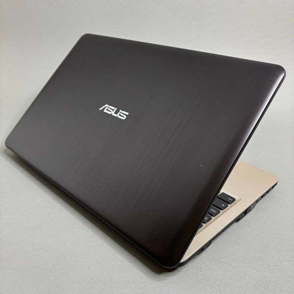 15.6'' Ноутбук ASUS X540SA-XX009T золотистый