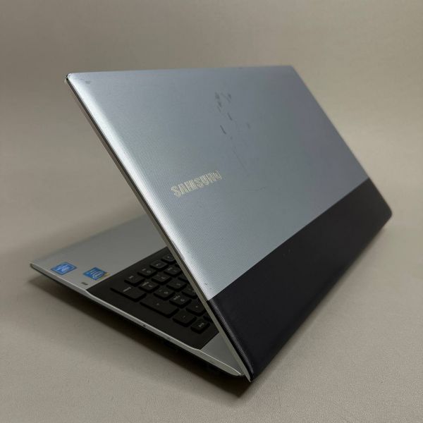 15.6'' Ноутбук Samsung NP-RV511-S08RU голубой
