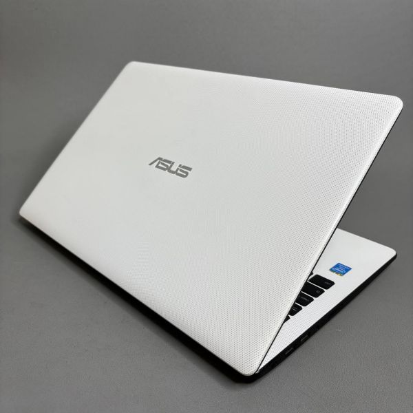 15.6'' Ноутбук Asus X502CA-XX118H белый