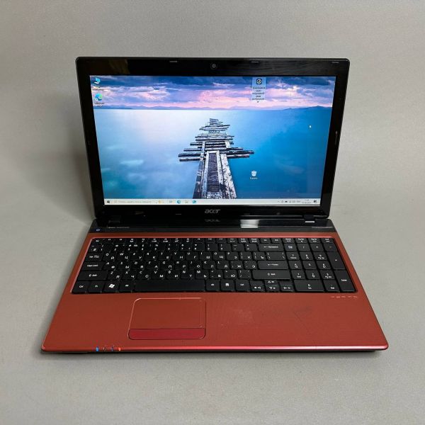 15.6'' Ноутбук Acer Aspire 5750G-2434G64Mnrr красный
