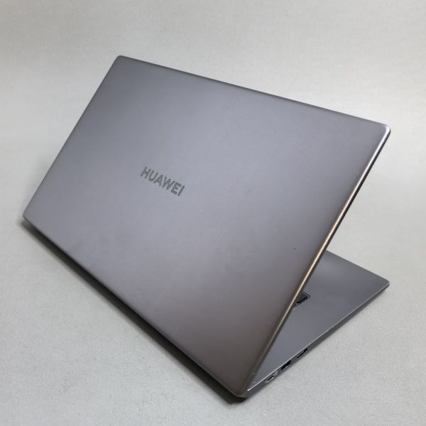 15.6'' FHD Ноутбук Huawei MateBook D 15 (Boh-WAQ9R) серый