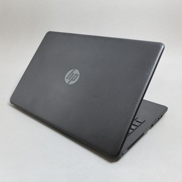 15.6'' Ноутбук HP 15-rb017ur черный