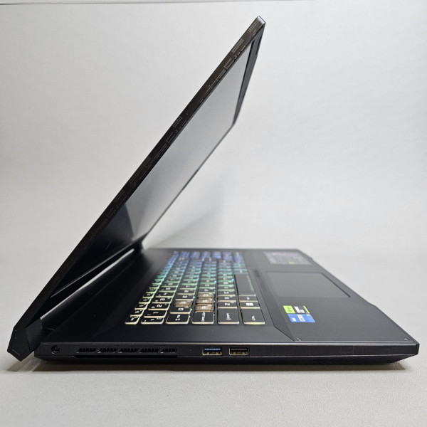 17.3'' Игровой ноутбук MSI Katana 17 B12VFK-424RU черный