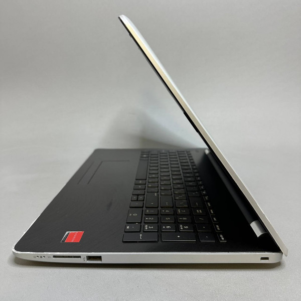 15.6'' Ноутбук HP 15-bw664ur серебристый