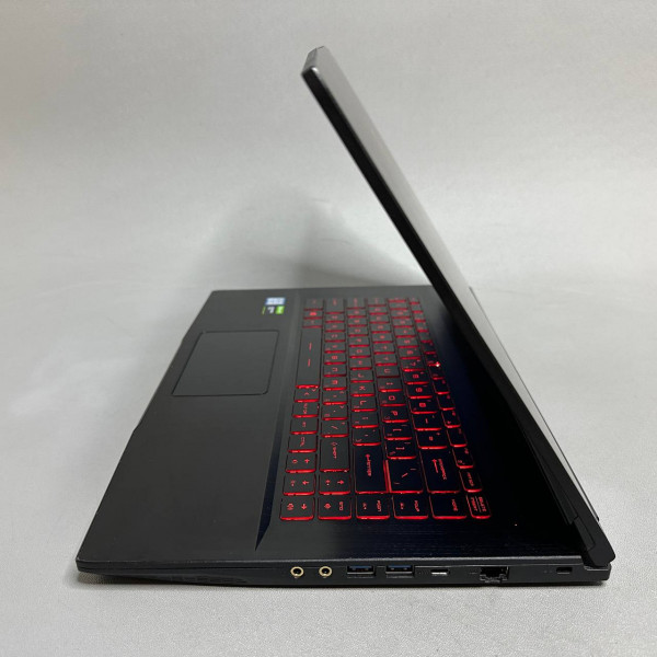 15.6'' FHD Ноутбук MSI GF63 Thin 9SCSR-1066RU чёрный