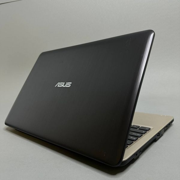 15.6'' Ноутбук ASUS X540SC-XX033T золотистый