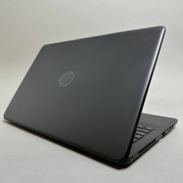 15.6'' Ноутбук HP 15-bw654ur черный
