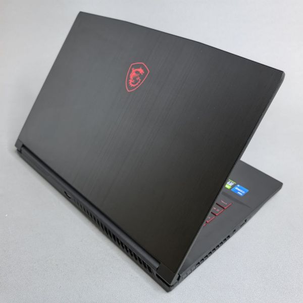 15.6'' FHD Ноутбук MSI GF63 Thin 11UD-221RU черный