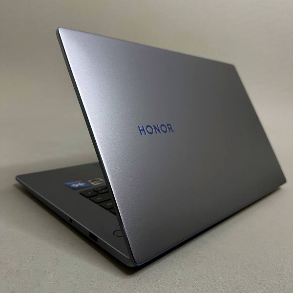 15.6'' FHD Ноутбук Honor MagicBook 15 BHR-WAQ9HNR серый