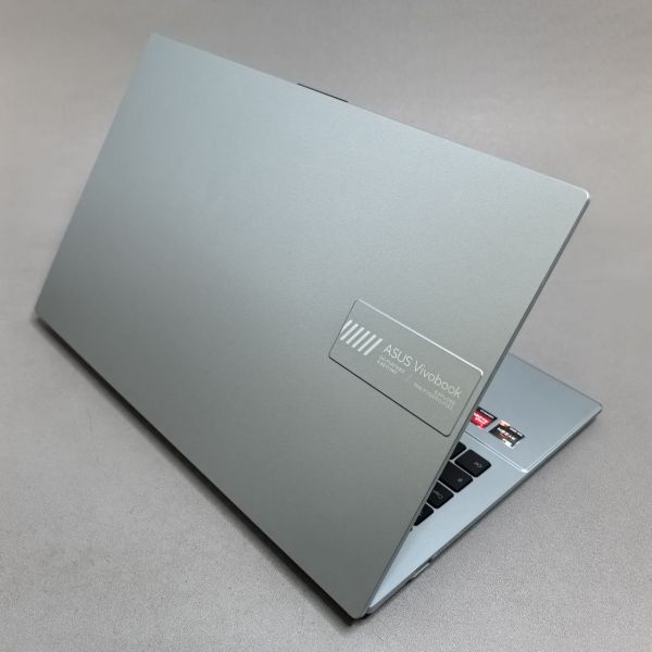 15.6'' FHD Ноутбук Asus Vivobook E1504FA-BQ511, зеленый