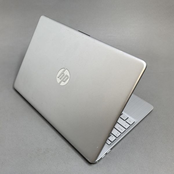 15.6'' FHD Ноутбук HP 15s-eq2057ur (4L668EA) серебристый