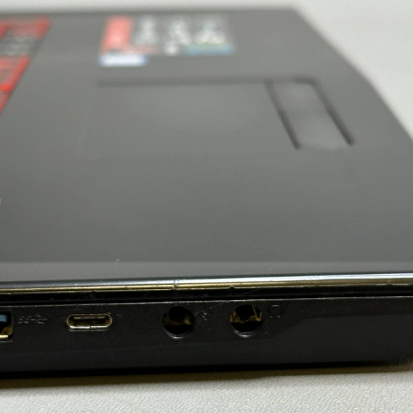 17.3'' FHD Ноутбук MSI MS-1799 (GL72M 7RDX), черный