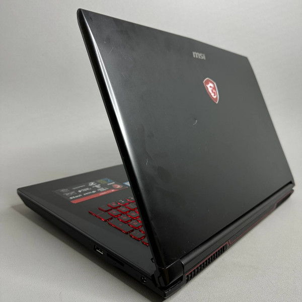 17.3'' FHD Ноутбук MSI MS-1799 (GL72M 7RDX), черный