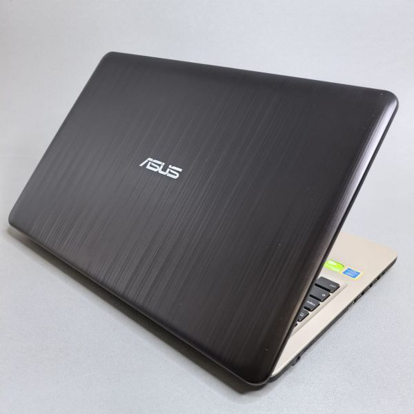 15.6'' Ноутбук ASUS VivoBook K540UB-GQ1530T золотистый