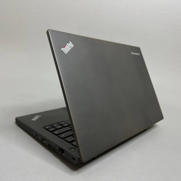 12.5'' Ноутбук Lenovo ThinkPad X240 черный