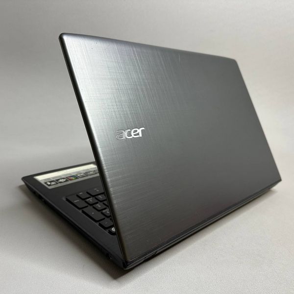 15.6'' Ноутбук Acer Aspire E5-575G-756N черный