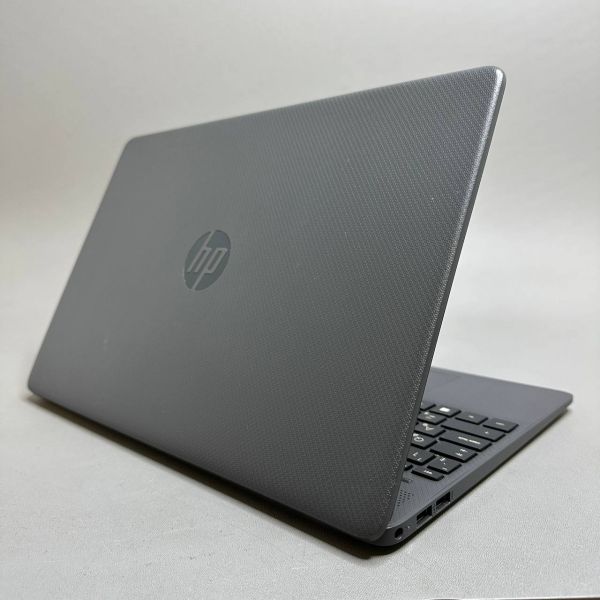 15.6'' FHD Ноутбук HP 15s-fq1081ur (22Q46EA) серый