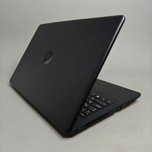 15.6'' HD Ноутбук HP 15-rb082ur (4UT31EA) черный