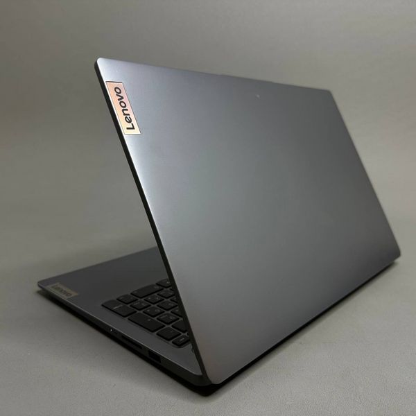 15.6'' FHD Ноутбук Lenovo IdeaPad Slim 3 15IRH8 (83EM000CLK) серый