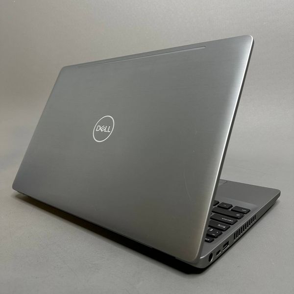 15.6'' FHD Ноутбук DELL Latitude 5501-4104 серый
