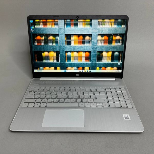 15.6'' FHD Ноутбук HP 15s-fq1108ur (2L2U8EA) серебристый