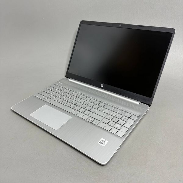 15.6'' FHD Ноутбук HP 15s-fq1108ur (2L2U8EA) серебристый
