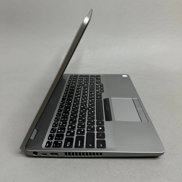 15.6'' FHD Ноутбук DELL Latitude 5501-4104 серый