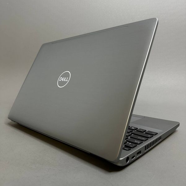 15.6'' FHD Ноутбук DELL Latitude 5501-4104 серый