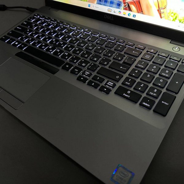 15.6'' FHD Ноутбук DELL Latitude 5501-4104 серый