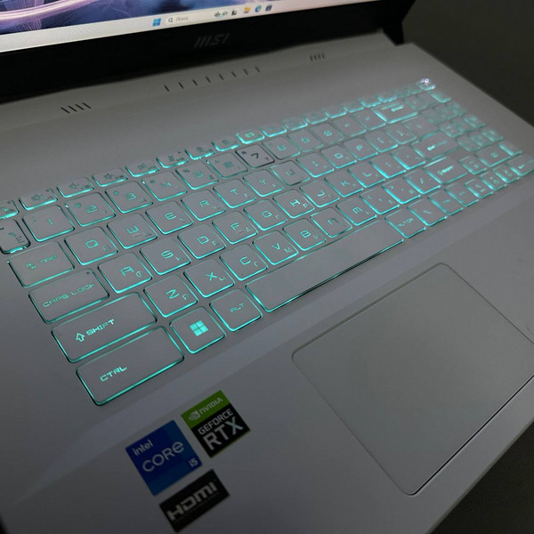 17.3'' 144Гц Ноутбук MSI Sword 17 A12UD-248XRU белый