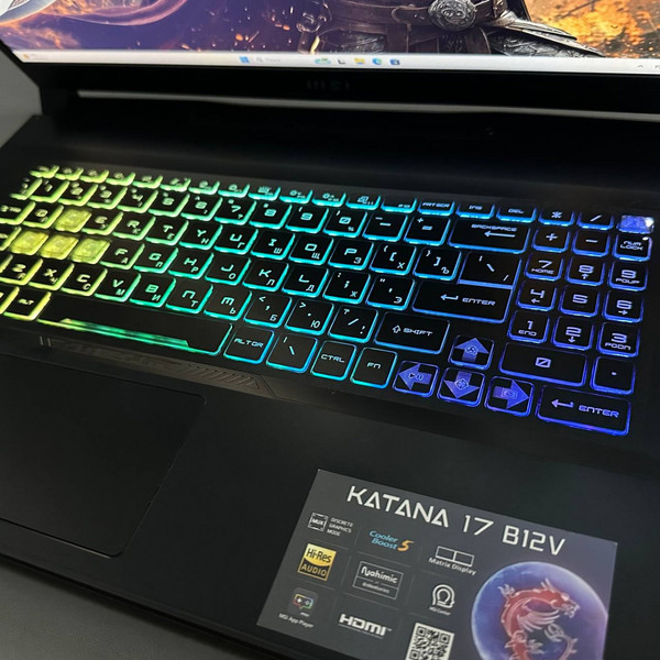 17.3'' 144Гц Игровой ноутбук MSI Katana 17 B12VGK-275XRU черный