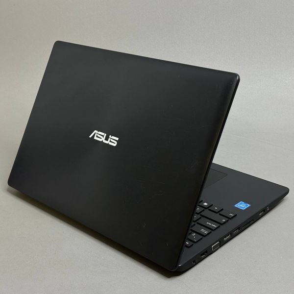 15.6'' Ноутбук ASUS X553SA-XX137T черный