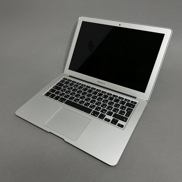 13.3'' HD+ Ноутбук Apple MacBook Air (13-inch, 2017) A1466 серебристый