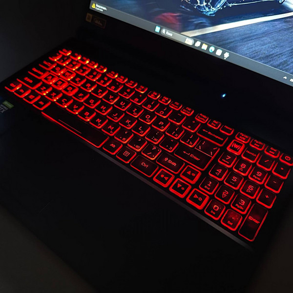 15.6'' 144Гц Ноутбук Acer Nitro 5 AN515-57-524E черный
