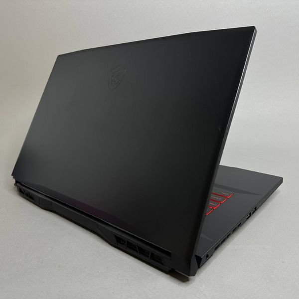 17.3'' 144 Гц Ноутбук MSI GF76 Katana 12UC-235XRU черный