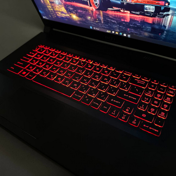 17.3'' 144 Гц Ноутбук MSI GF76 Katana 12UC-235XRU черный