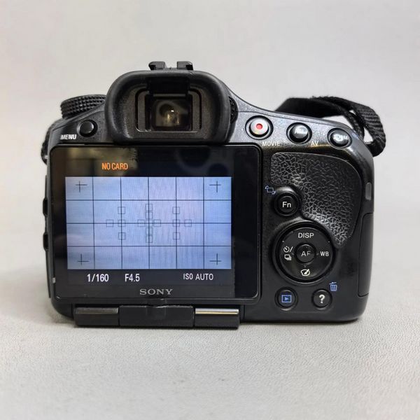 Зеркальный фотоаппарат SONY Alpha SLT-A57 Kit 18-55