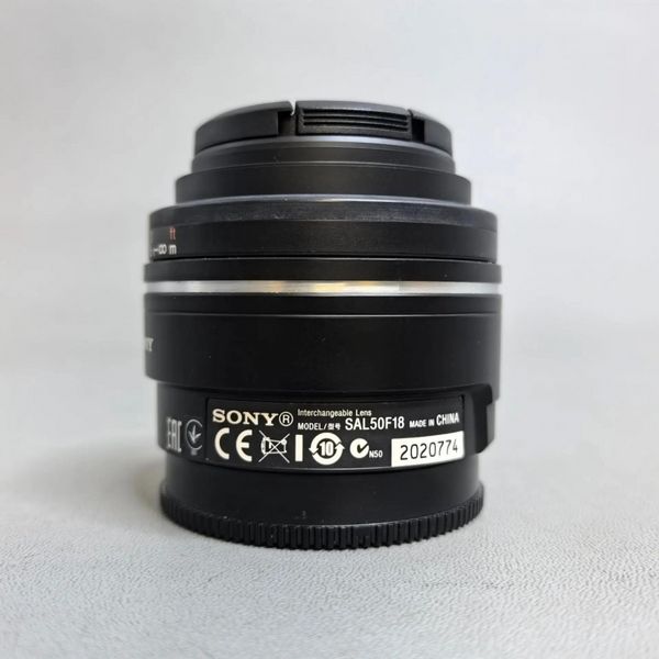 Объектив Sony DT 50mm F1.8 SAM (SAL50F18)